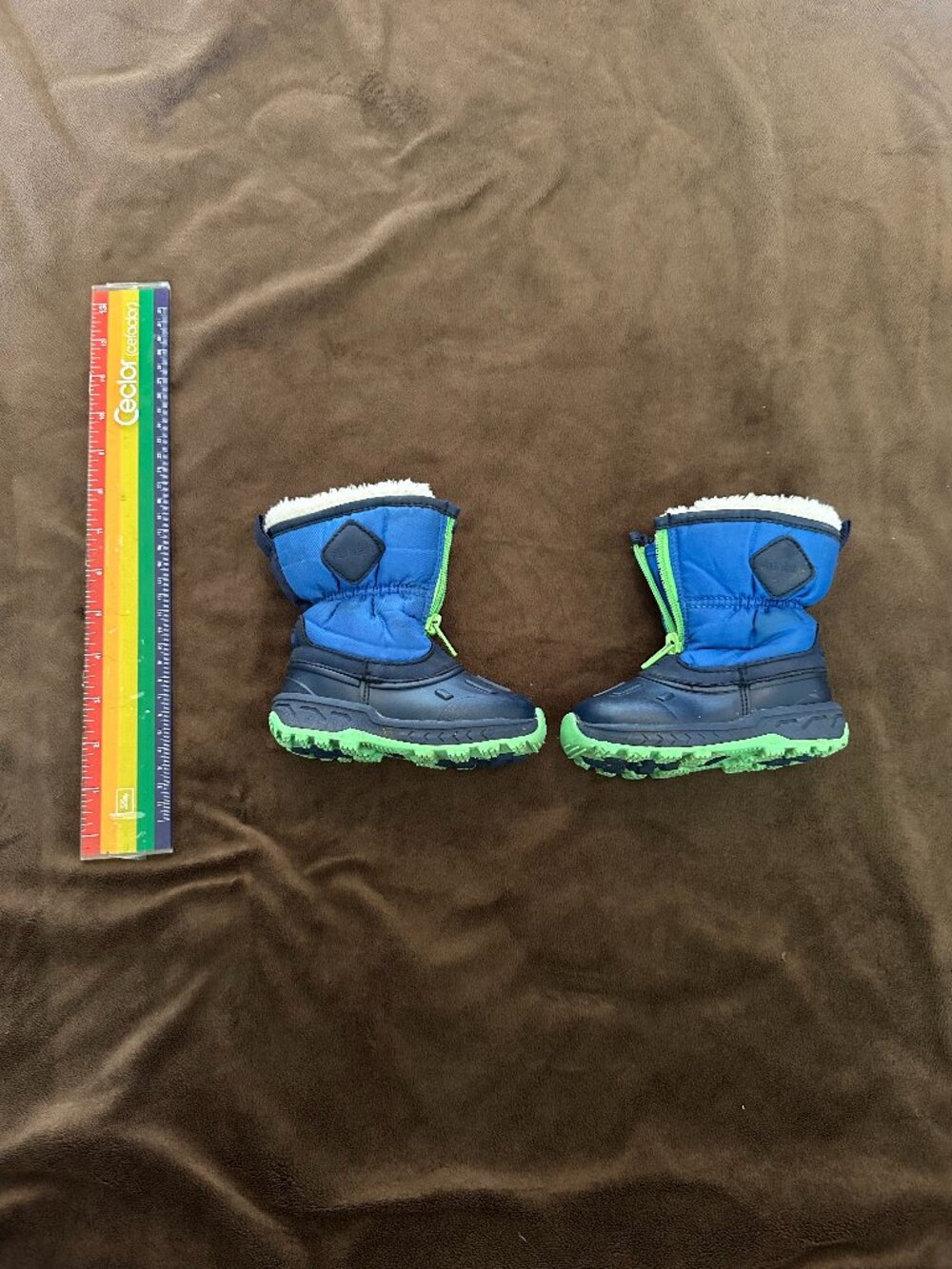 Carter's size 5 baby winter boots